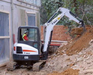 location de pelleteuse 3,4 tonnes cestas langon bordeaux